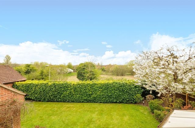 Image of 4 bedroom Detached house for sale in Sewell Close Abingdon OX14 at Sewell Close  Abingdon, OX14 3YJ
