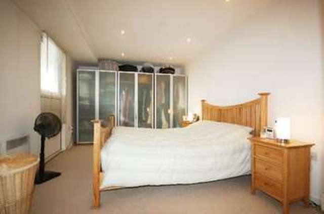  Image of 2 bedroom Flat to rent in Shoreditch High Street London E1 at Shoreditch High Street  London, E1 6JE