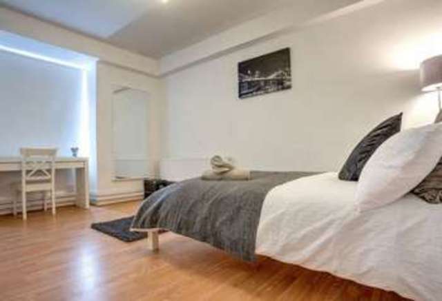  Image of 2 bedroom Flat to rent in Shoreditch High Street London E1 at Shoreditch High Street  London, E1 6JE