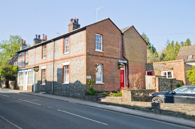  Image of 3 bedroom Cottage for sale in South Hill Droxford Southampton SO32 at Droxford Southampton Hampshire, SO32 3PB