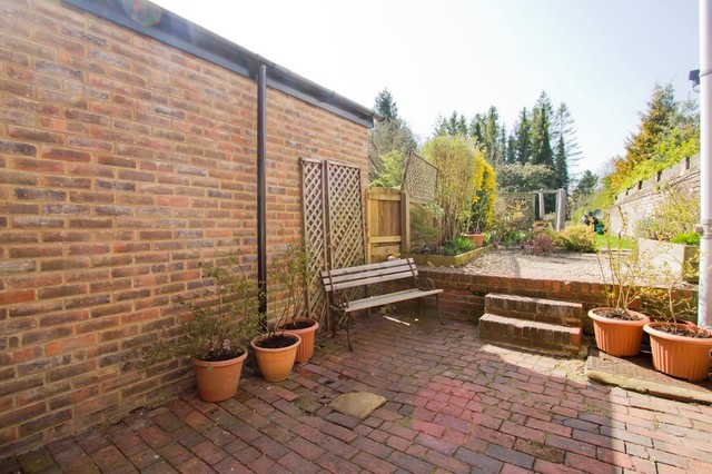  Image of 3 bedroom Cottage for sale in South Hill Droxford Southampton SO32 at Droxford Southampton Hampshire, SO32 3PB