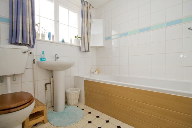  Image of 3 bedroom Cottage for sale in South Hill Droxford Southampton SO32 at Droxford Southampton Hampshire, SO32 3PB