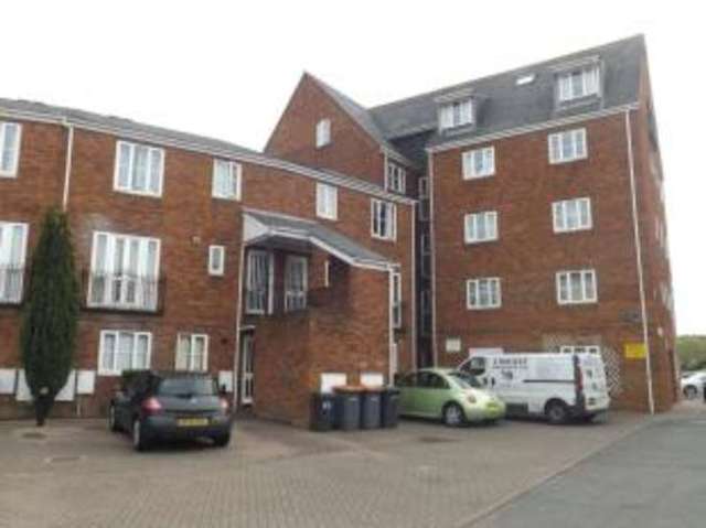  Image of 2 bedroom Flat for sale in Sovereigns Quay Bedford MK40 at Bedford Bedfordshire Bedford, MK40 1TF