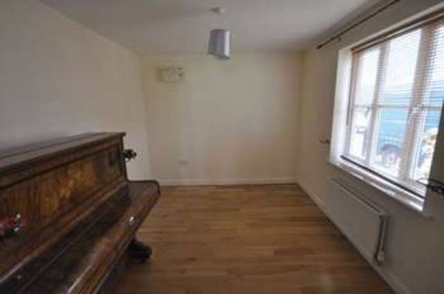  Image of 4 bedroom Detached house to rent in Spinning Wheel Court Cashes Green Stroud GL5 at Spinning Wheel Court  Stroud, GL5 4SS