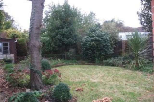  Image of 3 bedroom Detached house to rent in St. James Road Shirley Southampton SO15 at Southampton, SO15 5QF