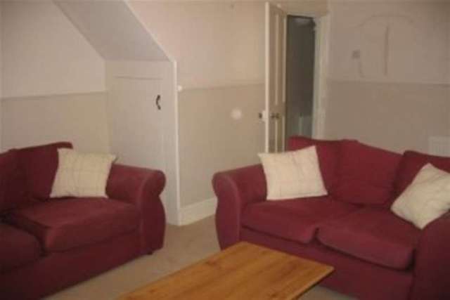  Image of 3 bedroom Detached house to rent in St. James Road Shirley Southampton SO15 at Southampton, SO15 5QF