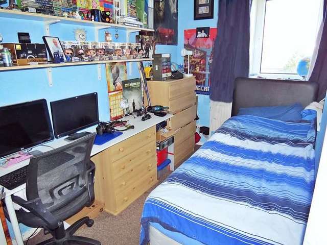  Image of 3 bedroom Property for sale in Stanks Lane North Leeds LS14 at Leeds LS14 Leeds, LS14 5JH