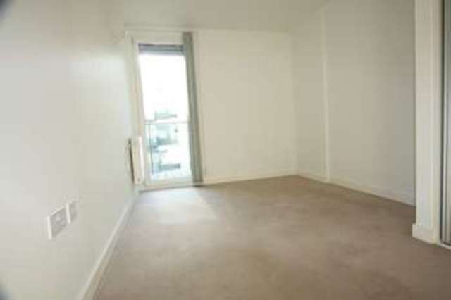  Image of 2 bedroom Flat to rent in Station Approach Hayes UB3 at Station Approach  Hayes, UB3 4FF