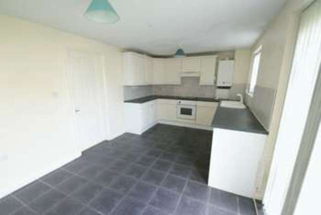  Image of 3 bedroom Detached house to rent in Strawberry Close Nailsea Bristol BS48 at Strawberry Close  Nailsea, BS48 4NX