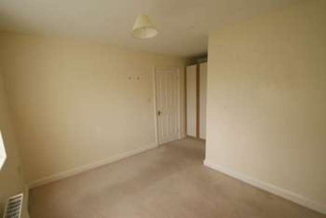  Image of 3 bedroom Detached house to rent in Strawberry Close Nailsea Bristol BS48 at Strawberry Close  Nailsea, BS48 4NX