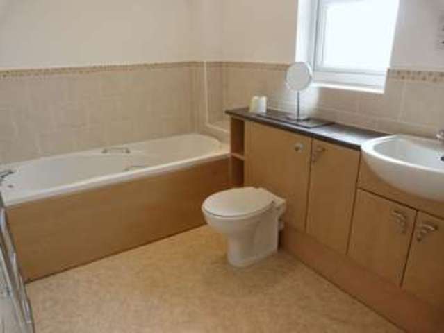  Image of 2 bedroom Flat to rent in The Brock Shaw Oldham OL2 at The Brock Shaw Oldham, OL2 7HG