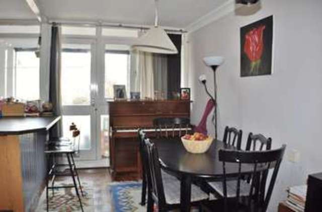  Image of 3 bedroom Flat for sale in The Crescent Surbiton KT6 at The Crescent  Surbiton, KT6 4BP