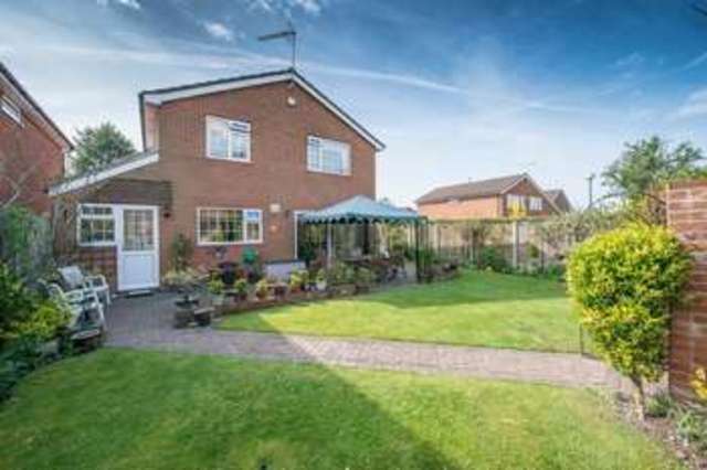  Image of 4 bedroom Detached house for sale in The Grazings Hemel Hempstead Industrial Estate Hemel Hempstead HP2 at The Grazings  Hemel Hempstead, HP2 5JN