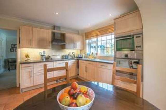  Image of 4 bedroom Detached house for sale in The Grazings Hemel Hempstead Industrial Estate Hemel Hempstead HP2 at The Grazings  Hemel Hempstead, HP2 5JN