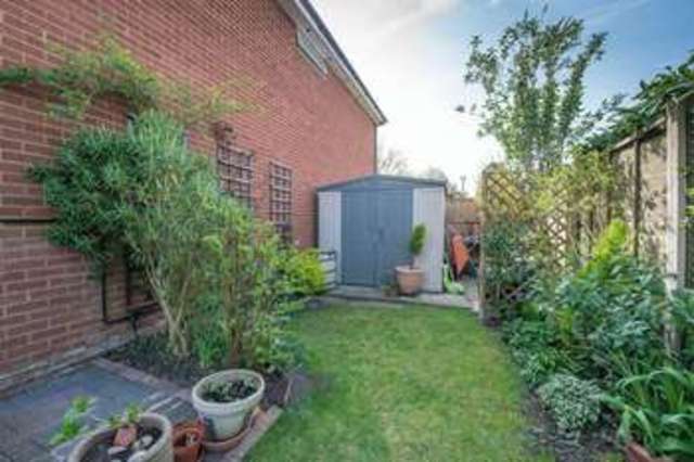  Image of 4 bedroom Detached house for sale in The Grazings Hemel Hempstead Industrial Estate Hemel Hempstead HP2 at The Grazings  Hemel Hempstead, HP2 5JN