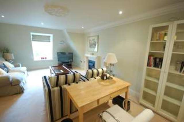  Image of 2 bedroom Property to rent in The Mount Caversham Reading RG4 at Treetops, The Mount Reading Reading, RG4 7RE