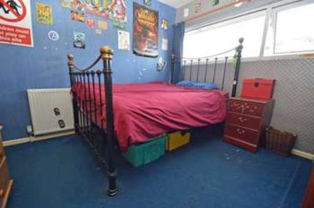  Image of 3 bedroom Terraced house for sale in The Penns Clevedon BS21 at The Penns  Clevedon, BS21 5AN