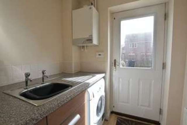  Image of 3 bedroom Property to rent in The Willows Hull HU7 at The Willows  Hull, HU7 4WH