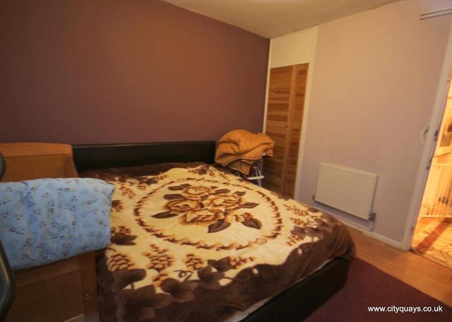  Image of 1 bedroom Flat to rent in Rotherhithe New Road London SE16 at Rotherhithe New Road  Surrey Quays, SE16 2AG