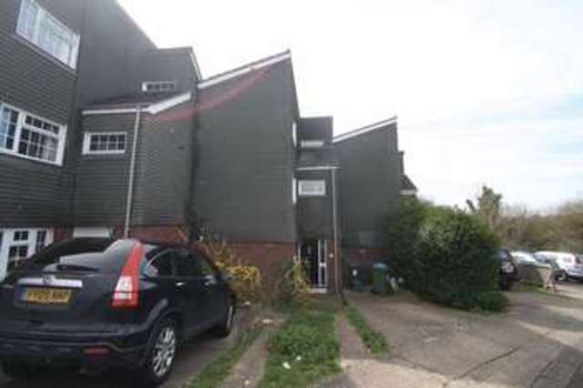  Image of 4 bedroom Terraced house to rent in Townsend Hemel Hempstead HP2 at Townsend  Hemel Hempstead, HP2 5SU
