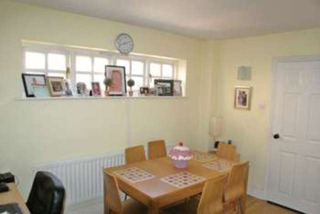  Image of 3 bedroom Terraced house for sale in High Street Twyford Reading RG10 at High Street Twyford Reading, RG10 9AF