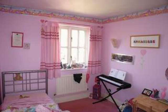  Image of 3 bedroom Terraced house for sale in High Street Twyford Reading RG10 at High Street Twyford Reading, RG10 9AF