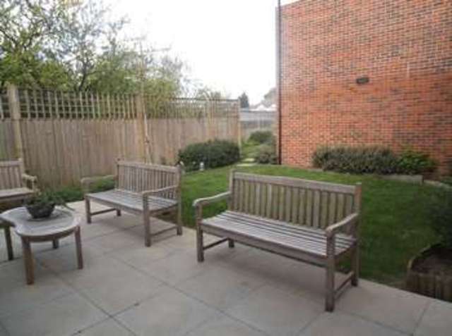  Image of 1 bedroom Property for sale in White Hart Lane Romford RM7 at White Hart Lane  Romford, RM7 8LZ