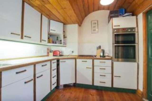  Image of 2 bedroom Flat for sale in Vyvyan Terrace Clifton Bristol BS8 at Clifton Bristol Clifton, BS8 3DG