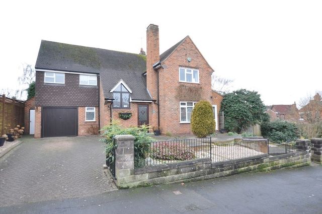  Image of 4 bedroom Detached house for sale in Walford Road Rolleston-on-Dove Burton-on-Trent DE13 at Walford Road Rolleston-On-Dove Burton-On-Trent, DE13 9AP