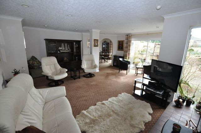  Image of 4 bedroom Detached house for sale in Walford Road Rolleston-on-Dove Burton-on-Trent DE13 at Walford Road Rolleston-On-Dove Burton-On-Trent, DE13 9AP