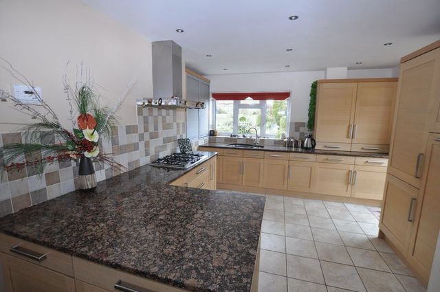  Image of 4 bedroom Detached house for sale in Walford Road Rolleston-on-Dove Burton-on-Trent DE13 at Walford Road Rolleston-On-Dove Burton-On-Trent, DE13 9AP