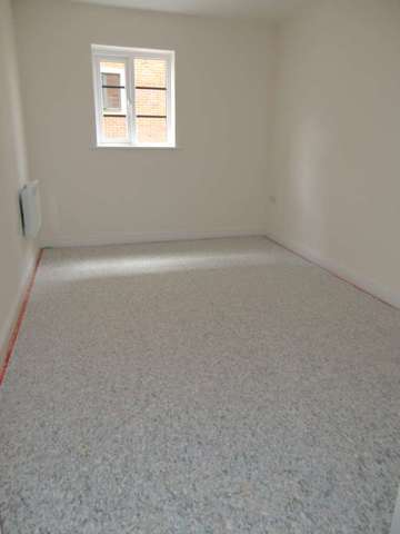  Image of 2 bedroom Apartment to rent in Wallis Square Farnborough GU14 at Wallis Square  Farnborough, GU14 7GT