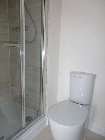  Image of 2 bedroom Apartment to rent in Wallis Square Farnborough GU14 at Wallis Square  Farnborough, GU14 7GT