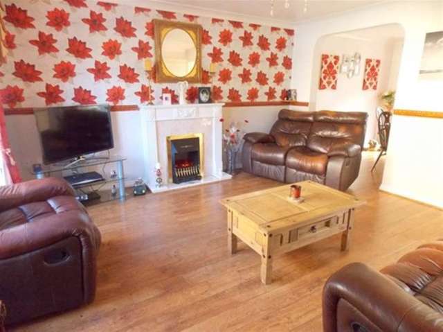  Image of 4 bedroom Detached house for sale in Wellow Drive Frome BA11 at Frome, BA11 2DU
