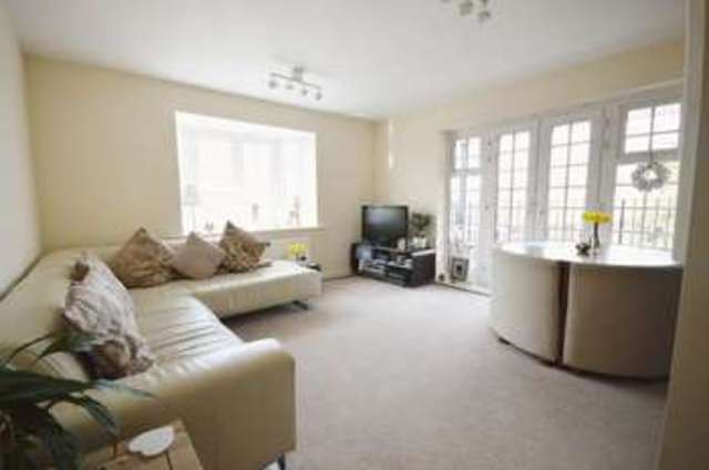  Image of 2 bedroom Flat for sale in Scarlett Avenue Halton Camp Aylesbury HP22 at Scarlett Avenue  Wendover, HP22 5FB