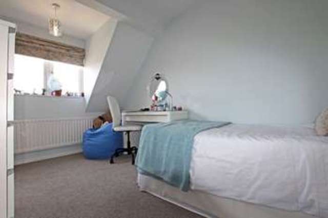  Image of 3 bedroom Property for sale in School Road West Wellow Romsey SO51 at School Road West Wellow Romsey, SO51 6AR