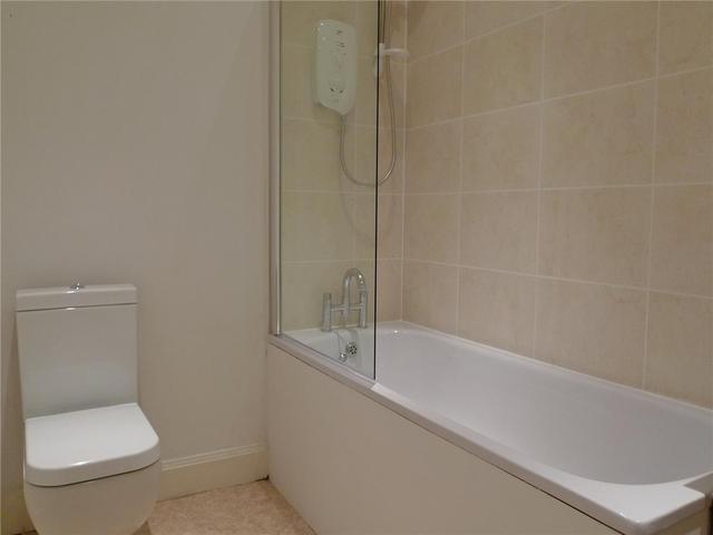 Image of 2 bedroom Flat to rent in Westhall Gardens Edinburgh EH10 at Bruntsfield Edinburgh Edinburgh, EH10 4JQ