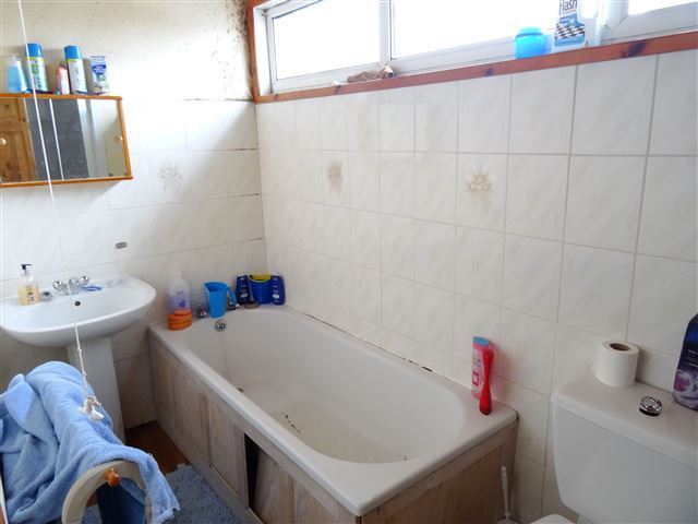  Image of 3 bedroom Mews for sale in Wiltshire Close Macclesfield SK10 at Wiltshire Close  Macclesfield, SK10 3EQ