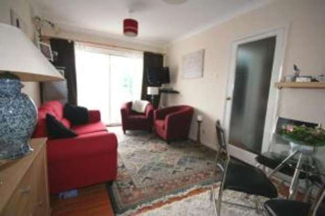  Image of 1 bedroom Flat for sale in Trinity Trees Eastbourne BN21 at 22 Trinity Trees Eastbourne Eastbourne, BN21 3LE