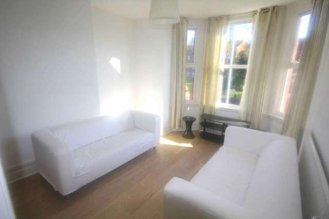  Image of 2 bedroom Apartment to rent in Buxton Road Stockport SK2 at Heaviley Stockport, SK2 7AE