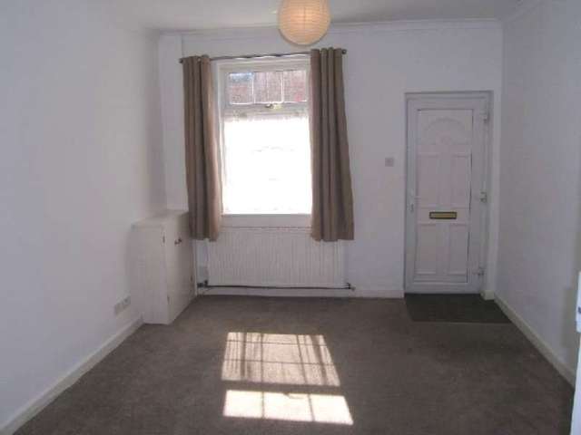  Image of 3 bedroom Town House to rent in Hope Street West Macclesfield SK10 at Hope Street West  MACCLESFIELD, SK10 1BE