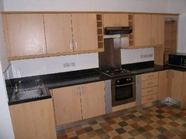  Image of 3 bedroom Town House to rent in Hope Street West Macclesfield SK10 at Hope Street West  MACCLESFIELD, SK10 1BE
