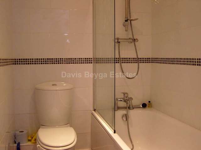  Image of 1 bedroom Flat to rent in Alexandra Drive Aigburth Liverpool L17 at Alexandra Drive Aigburth Liverpool, L17 8TD