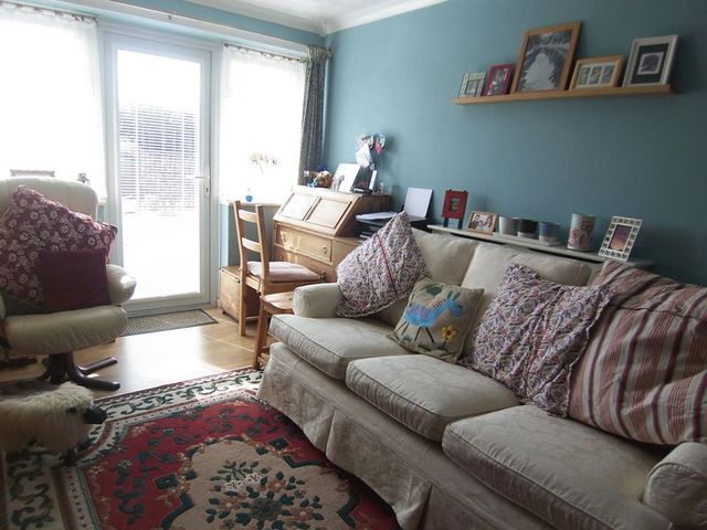  Image of 1 bedroom Flat for sale in Audley Close Newbury RG14 at Audley Close  Newbury, RG14 2NW