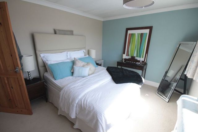  Image of 2 bedroom Flat for sale in Pound Road Banstead SM7 at Pound Road  Banstead, SM7 2HS