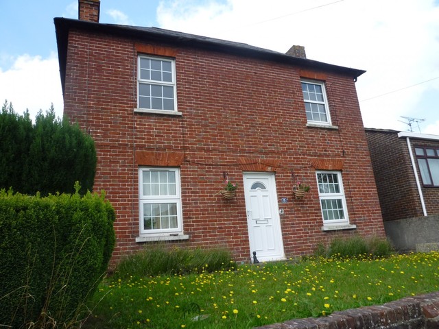  Image of 2 bedroom Flat to rent in Bedhampton Hill Havant PO9 at Havant, PO9 3JW