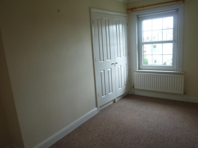  Image of 2 bedroom Flat to rent in Bedhampton Hill Havant PO9 at Havant, PO9 3JW