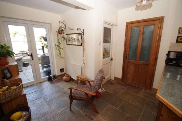  Image of 4 bedroom Detached house for sale in Belmont Road Hemel Hempstead HP3 at Belmont Road  Hemel Hempstead, HP3 9NY