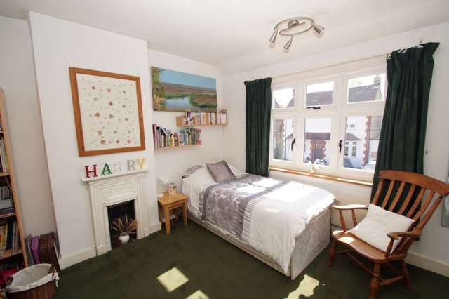  Image of 4 bedroom Detached house for sale in Belmont Road Hemel Hempstead HP3 at Belmont Road  Hemel Hempstead, HP3 9NY
