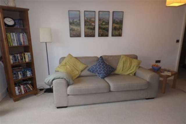  Image of 2 bedroom Flat to rent in Chatsworth Road Chesterfield S40 at Chesterfield, S40 2BP